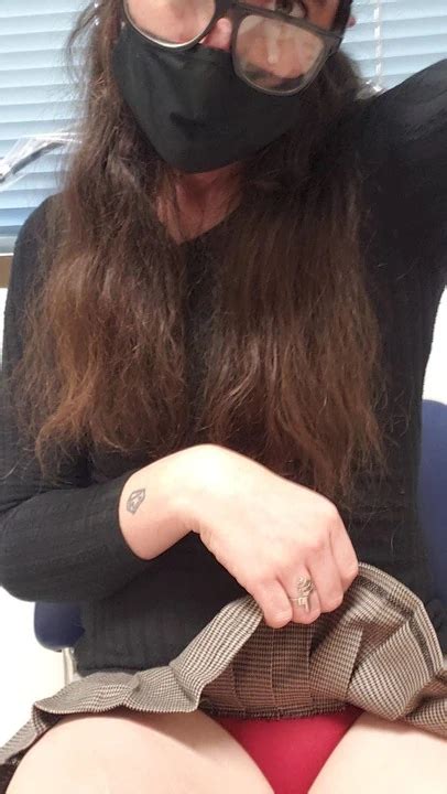 Alana Femdoll Reitet Rainbow Dildo Erstes Video Seit Kastriert