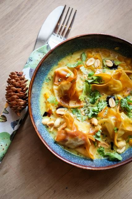 Ravioles Chinoises Au Veau Et Bouillon De Butternut Au Lait De Coco