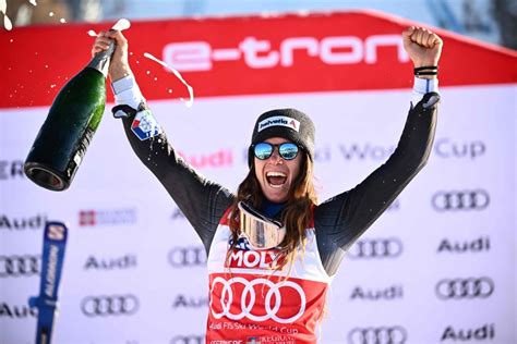 Ski Alpin Marta Bassino Remporte Le Slalom Géant De Sestrières La