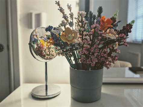 Large Lego Flowers Bouquet : r/lego