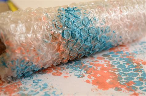 Practical Mom Paint With Bubble Wrap