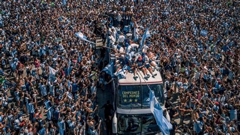 El Mundo Sorprendido Por La Locura Total En Los Festejos Del Campe N