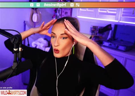 Hot Photos By BasicWitGirl Known As Tbhlessbasic