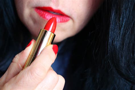 Rossetto Rosso Come Sceglierlo E Come Applicarlo Per Un Risultato Perfetto