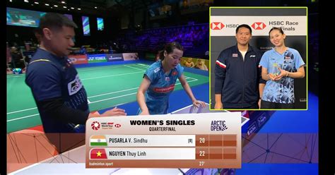 HLV Thái Lan giải thích lý do xuống sân hỗ trợ hot girl cầu lông Việt Nam được CĐV hết lời