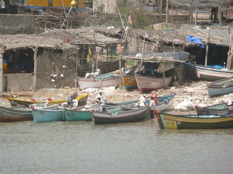 Fishing Craft At Fish Landing Centre In Mangrol Gujarat India Icsf