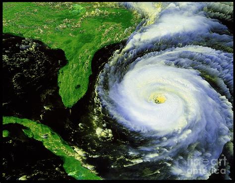 Hurricane Fran Photograph by NASA / Science Source - Fine Art America