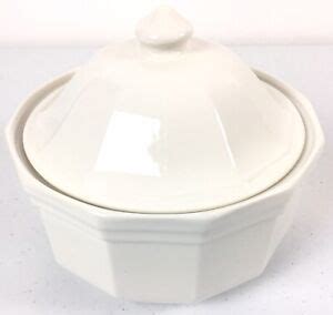 Pfaltzgraff Heritage White Round Covered Casserole Serving Dish Bowl