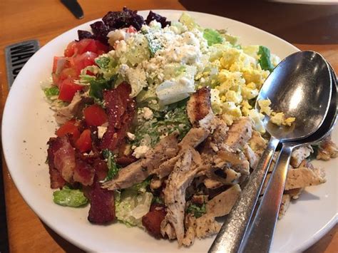 California Pizza Kitchen Cpk Cobb Salad Recipe Wow Blog