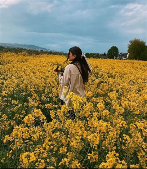 artsy yellow sunflower field desi girl aesthetic 🌻 | Indian aesthetic ...