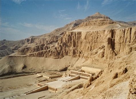 Design and Background of Hatshepsut Temple in Deir el Bahri