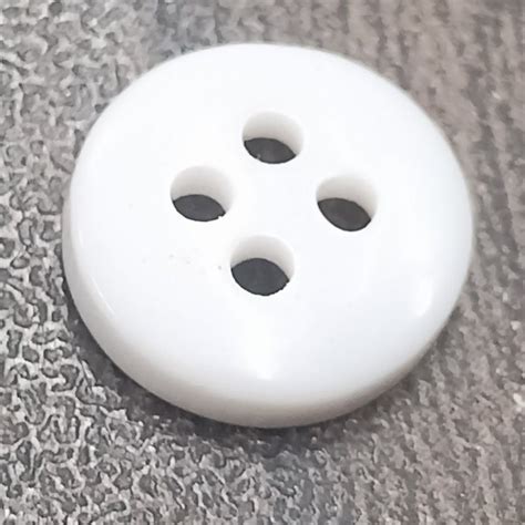 White Round Polyester Garment Button Size Dimension 18 Mm At Rs 18