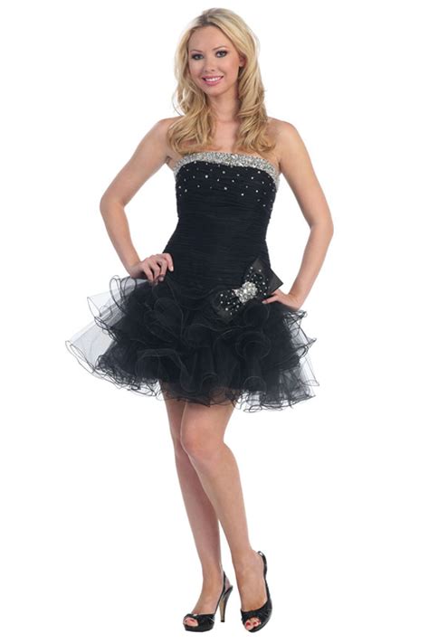 Robe de cocktail en tulle courte à A ligne ornée de strass sans