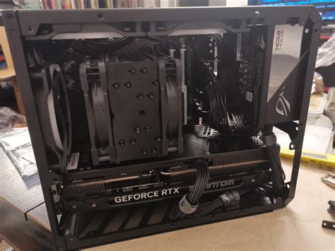 Mechanic Master C28 - 13700k + 4090 SFF mATX workstation : r/sffpc