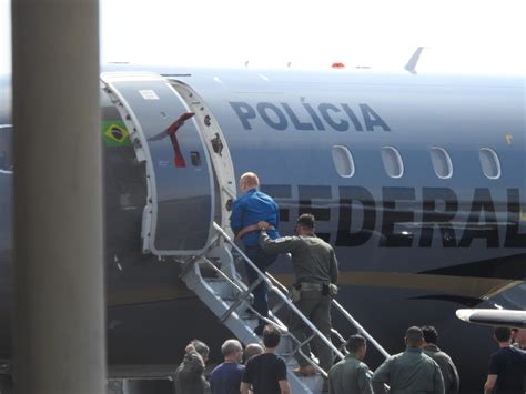 Hacker da Vaza Jato embarca para Brasília em avião da Polícia Federal