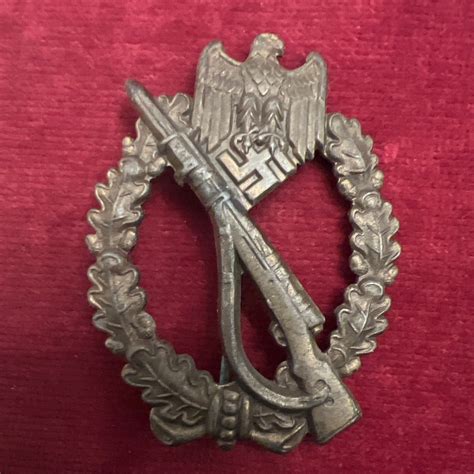 Nazi Germany, Infantry Assault Badge, bronzed, hollow back, a good exa ...