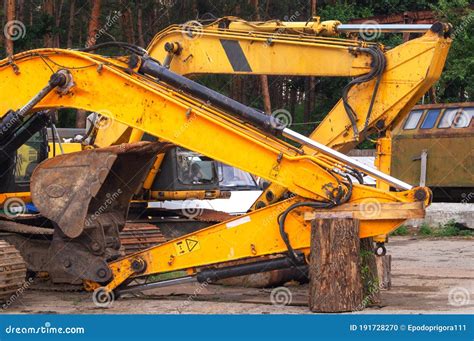 Broken Excavator Royalty-Free Stock Photo | CartoonDealer.com #140068029