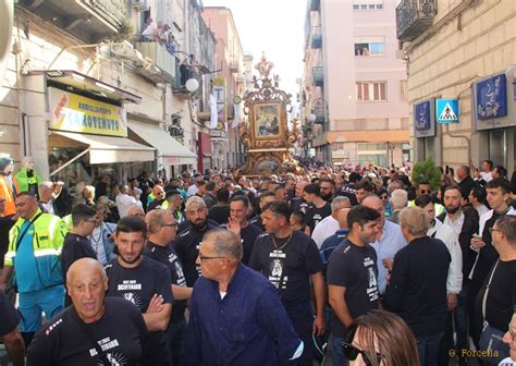 22 Ottobre 2022 Le Foto Della Processione Lungo Le Strade Di Torre