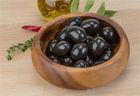 Cooked black olives 10878721 Stock Photo at Vecteezy