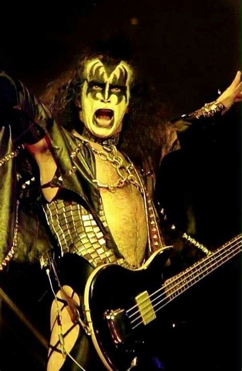 Pin By Dale Thompson Jr On Kiss 1977 Gene Simmons Kiss Kiss Army Ace Frehley