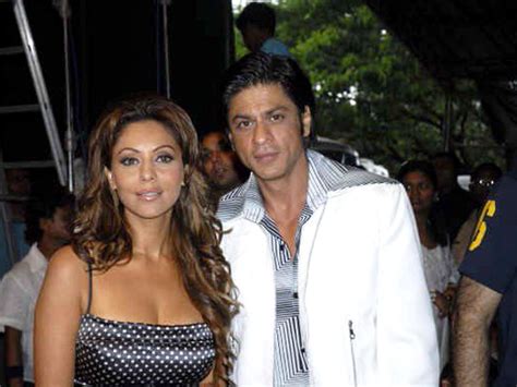 gauri-khanshahrukh-khan | Om Shanti Om 2007 On The Set - Bollywood Hungama