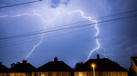 Uk Weather Met Office Issues Yellow Warnings For Thunderstorms As Uk Records Hottest Day Of