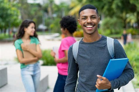 Dia do Estudante saiba qual é a origem e a importância da data