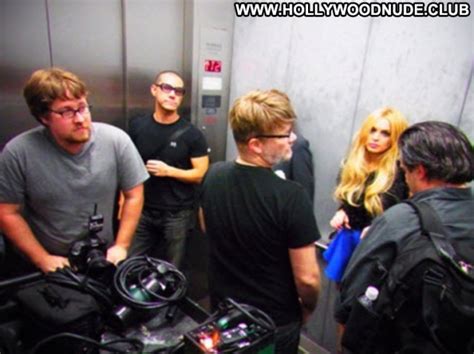 Lindsay Lohan No Source Babe Paparazzi Posing Hot Celebrity Beautiful Shameless Celebrities