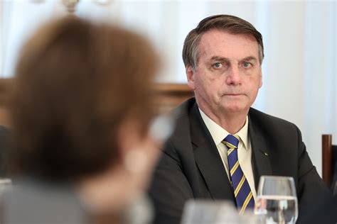 Avaliação negativa do governo Bolsonaro dispara e vai a 43 aponta