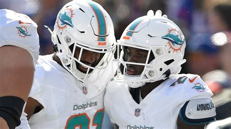 Miami Dolphins Running Back De Von Achane S Second Td Of Game Trims