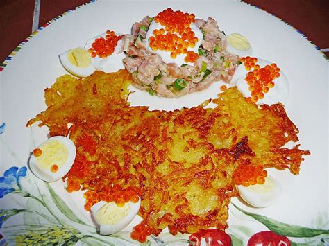 Lachs Tatar an Rösti mit Meerrettich Joghurt Rezept mit Bild