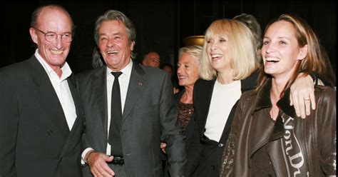 Alain Delon Mireille Darc Et Son Mari Pascal Desprez Avec Sa Fille