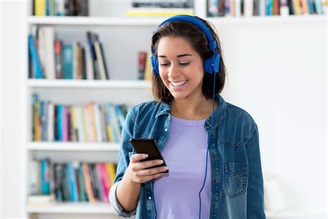 Ten Best Podcasts That Are Enjoyable And Educational The Elective