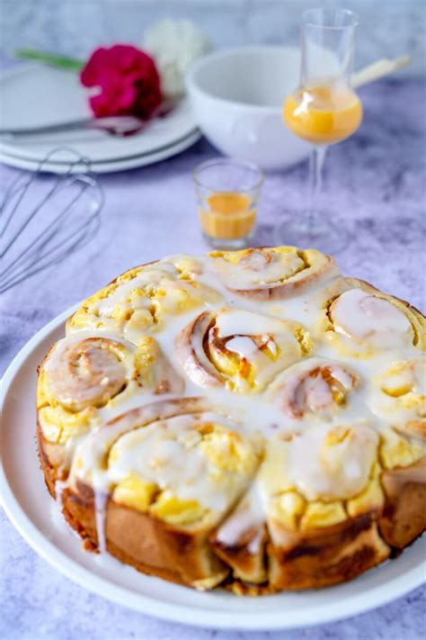 Hefe Schnecken mit Eierlikör Rezept von Gernekochen de