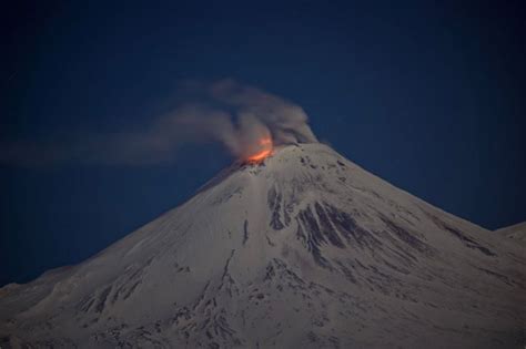 Камчатка. Авачинский вулкан | Volcano, Active volcano, Landmarks