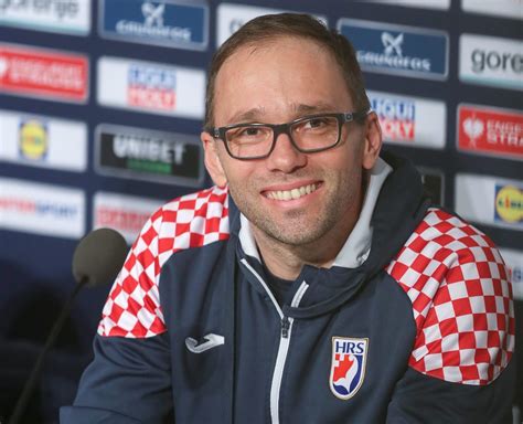 Slu Beno Predstavljen Novi Sto Er Rukometne Reprezentacije Izbornik