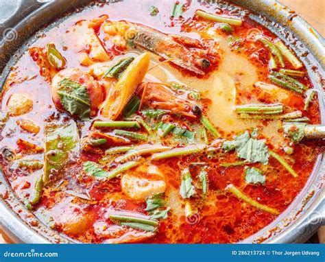 Thai Food Tom Yam Kung Hot E Sopa Azeda Camarões Foto de Stock