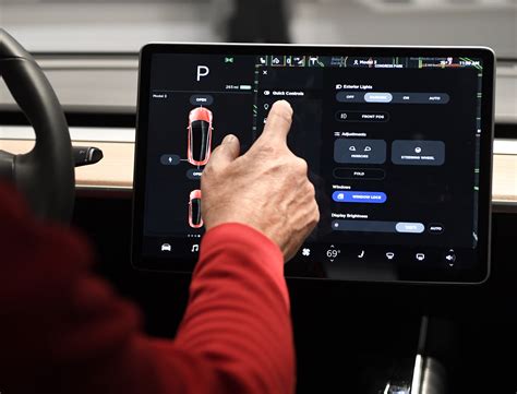 Tesla's New Touchscreen Shifter Is a Recipe for Disaster