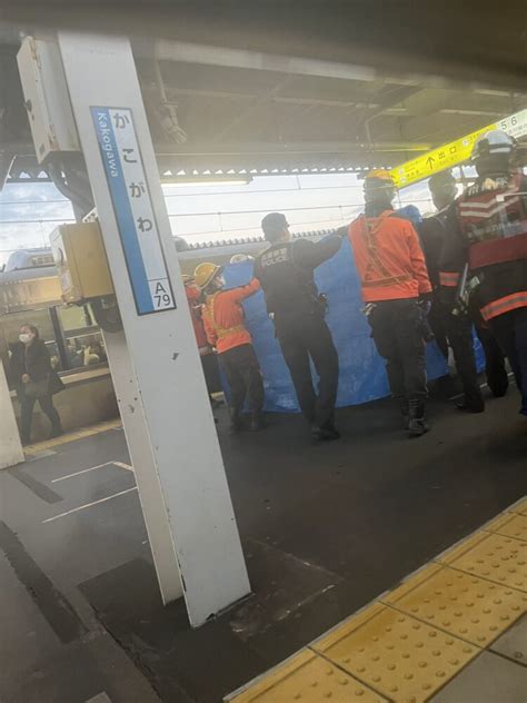 Jr神戸線 加古川駅で人身事故「新快速に女性が飛び込んだ、目の前でブルーシートに覆われてる」電車遅延12月15日 まとめ部