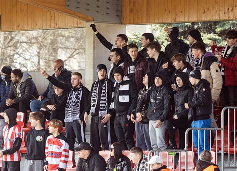 Ii Liga Czyli Sandecja Wci Na Dnie Tabeli Wyniki Spotka S Decki