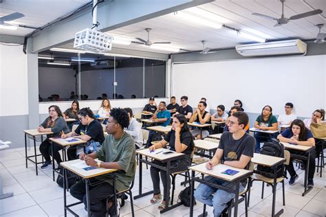 Escola de Gestão e Negócios do UniFOA inicia 1 semana