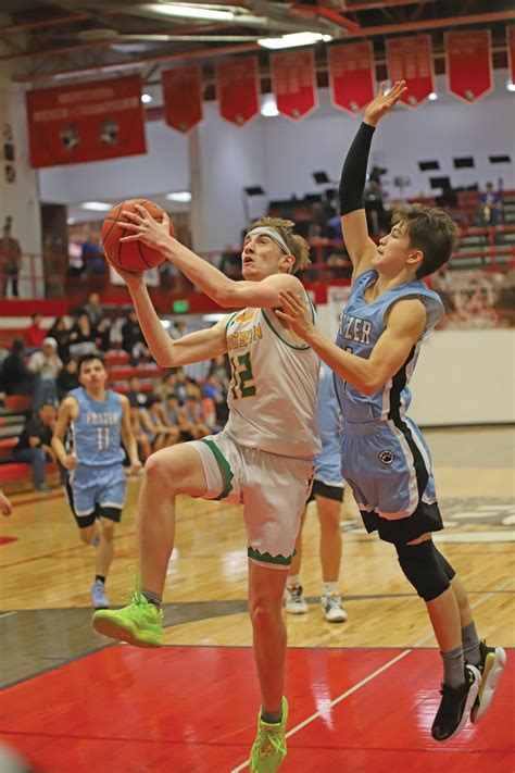 Coyotes Compete Hard In 3C District Tournament But Season Ends