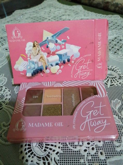 Madame Gie Get Away Face Pallet Kesehatan Kecantikan Rias Wajah