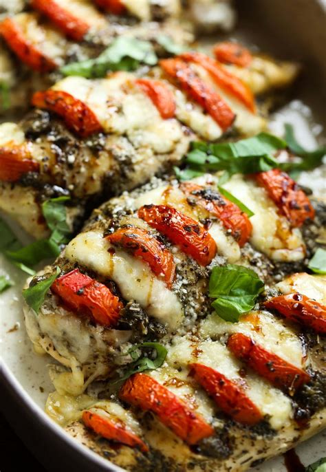 Stuffed Caprese Chicken An Easy Chicken Recipe Cookies And Cups