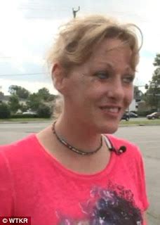 WOMAN ARRESTED FOR HAVING SEX WITH HER UNCONSCIOUS BOYFRIEND IN A PARKING LOT IN BROAD DAYLIGHT