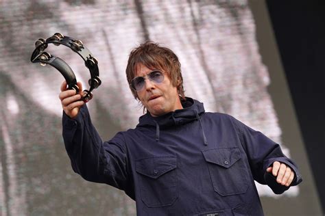 Prgavi Pjeva Basist Sex Pistolsa Rekao Da Je Oasis Dosadan Liam Gallagher Uzvratio Mu Da Se J