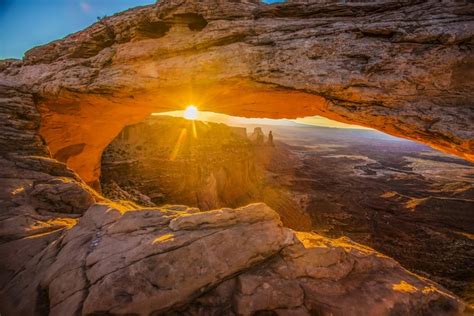 K Mesa Arch Canyonlands National Park Usa Parks Mountains Sun