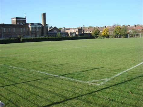 Football Pitch Kensington Memorial Park © Oxyman Cc By Sa20