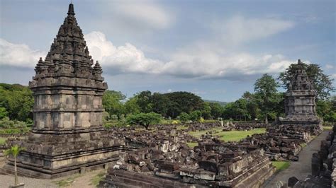 Candi Prambanan Jogja Sejarah Harga Tiket Masuk Lokasi Dan Jam