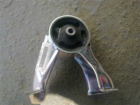 Задняя опора двигателя — Mitsubishi Lancer IX, 1,6 л, 2005 года ...